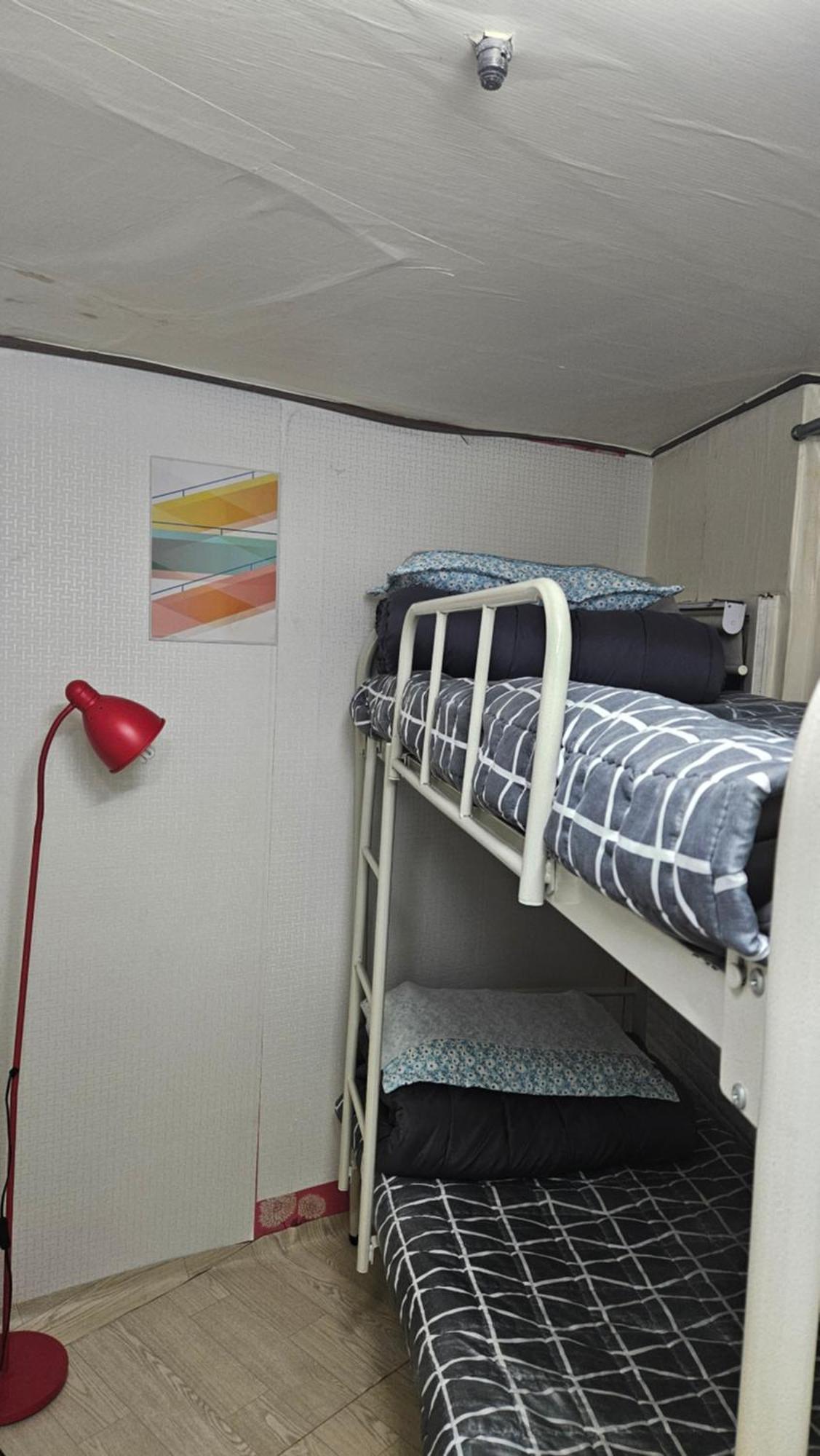 Hub House Livingtel Hostel Seoul Bagian luar foto