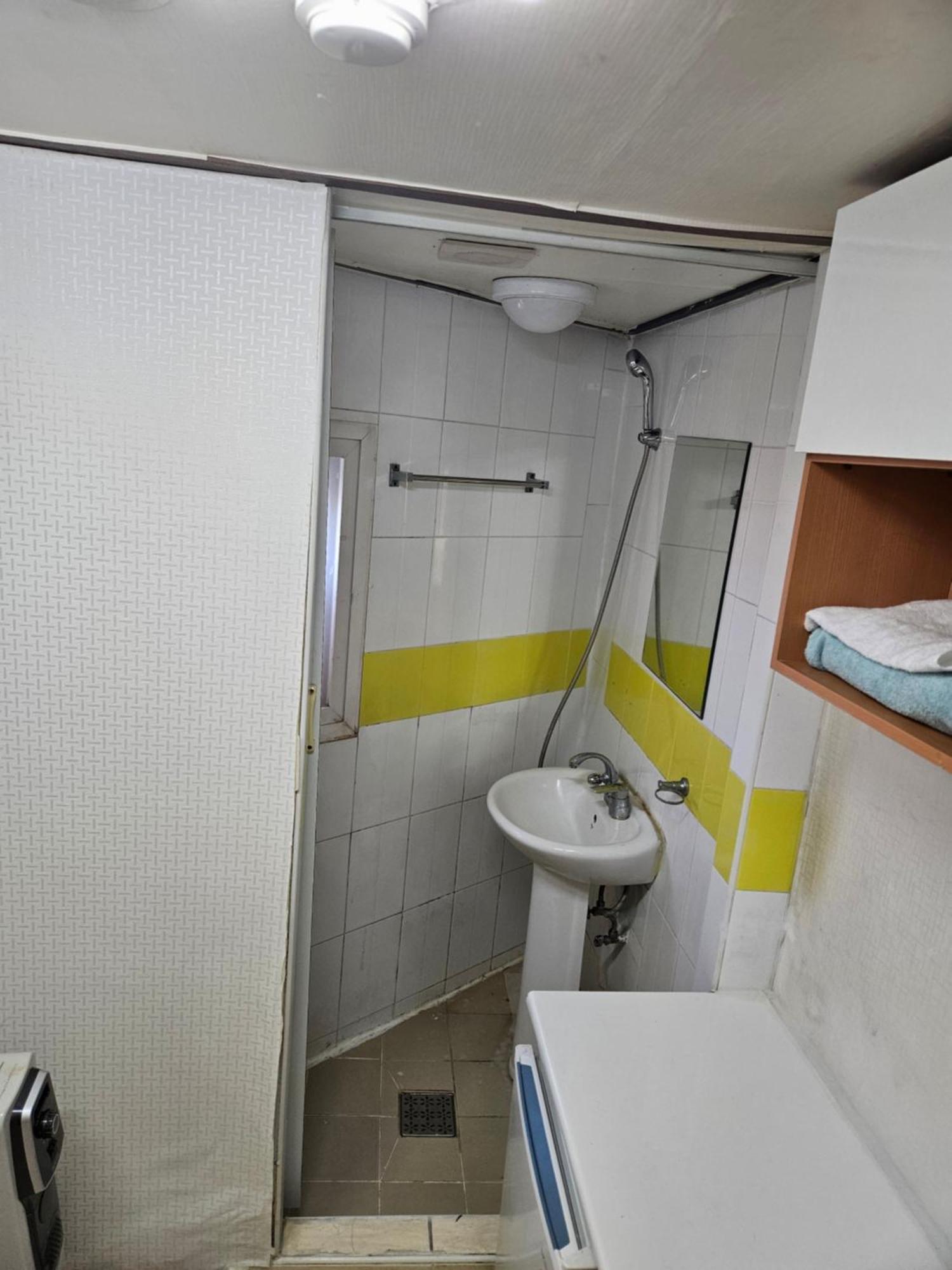Hub House Livingtel Hostel Seoul Bagian luar foto